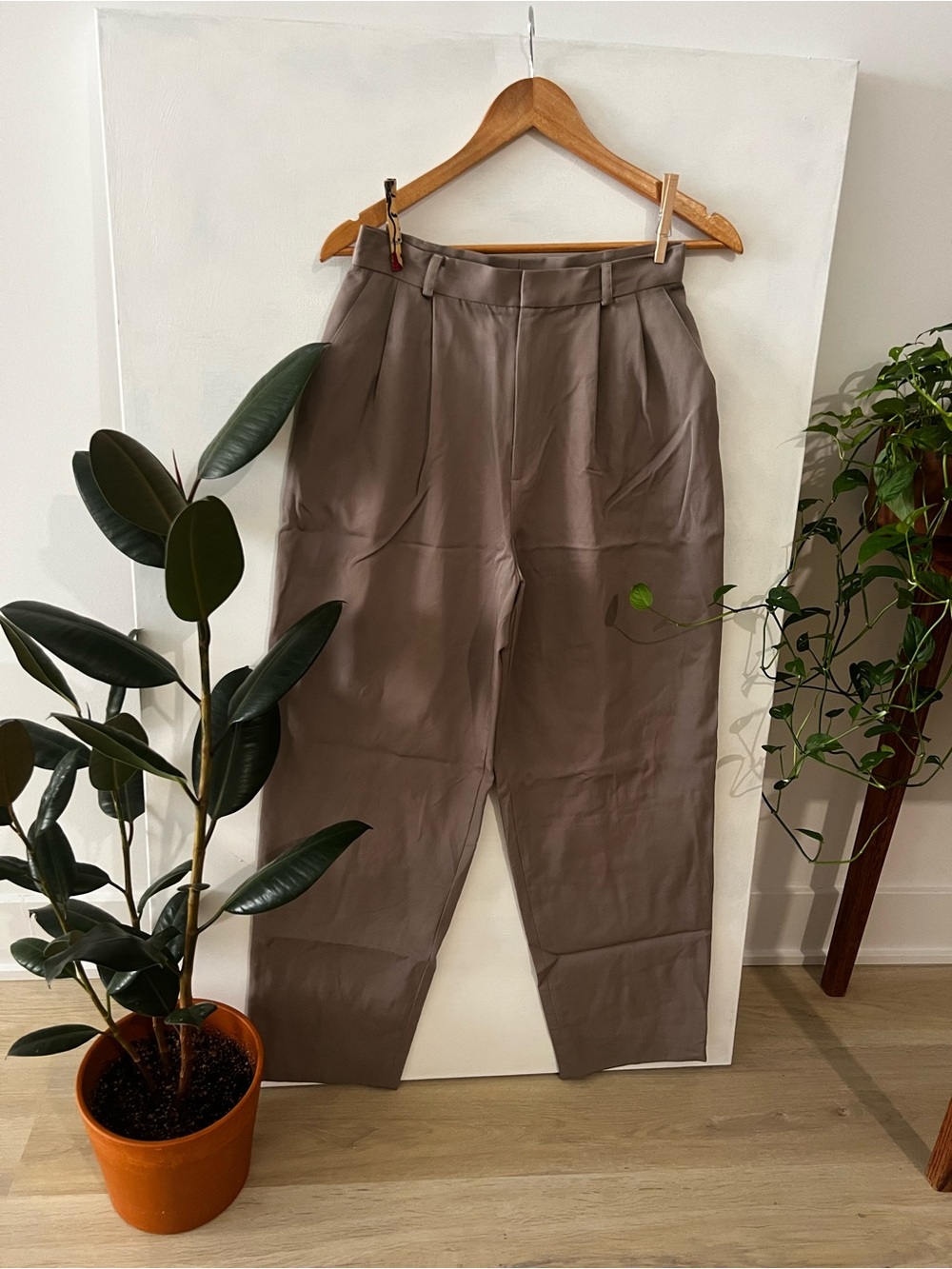 Classiques Entier Latte/Tan Pleated Trousers